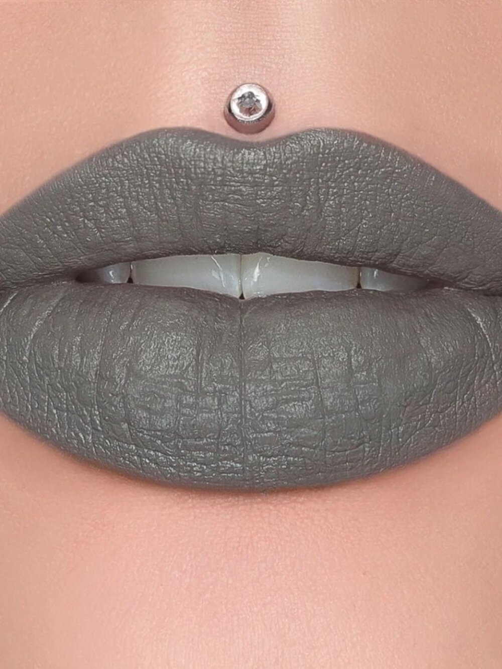 NEW Jeffree Star Velvet Trap Drill Sergeant